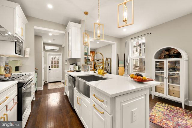 2124 NORTH CAPITOL ST NW, Washington, DC 20002