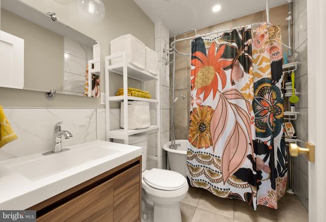 2124 NORTH CAPITOL ST NW, Washington, DC 20002