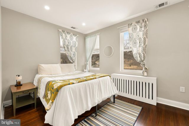 2124 NORTH CAPITOL ST NW, Washington, DC 20002