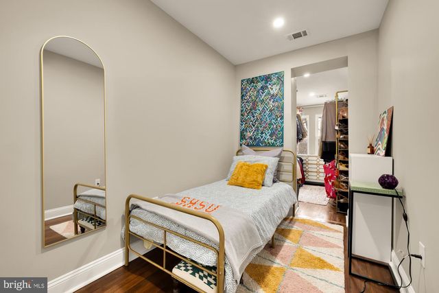 2124 NORTH CAPITOL ST NW, Washington, DC 20002