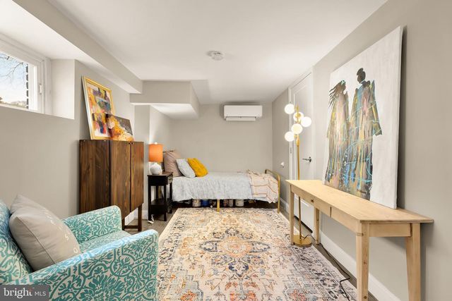 2124 NORTH CAPITOL ST NW, Washington, DC 20002