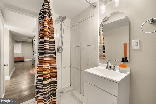 2124 NORTH CAPITOL ST NW, Washington, DC 20002