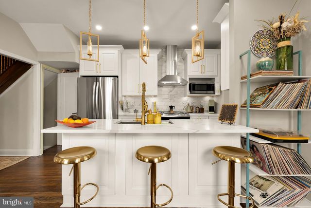 2124 NORTH CAPITOL ST NW, Washington, DC 20002