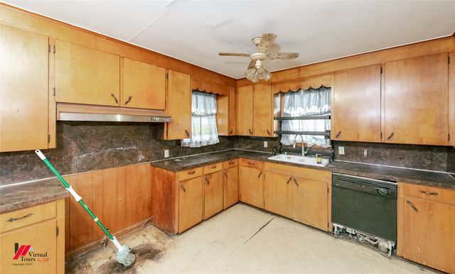 206 North Street, Springhill, LA 71075