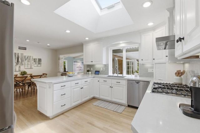 2176 Blossom Crest Way, San Jose, CA 95124