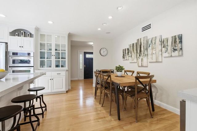 2176 Blossom Crest Way, San Jose, CA 95124