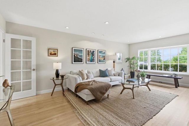 2176 Blossom Crest Way, San Jose, CA 95124