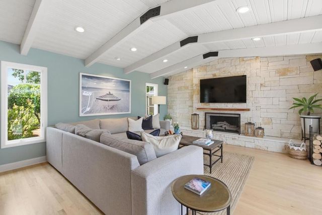 2176 Blossom Crest Way, San Jose, CA 95124