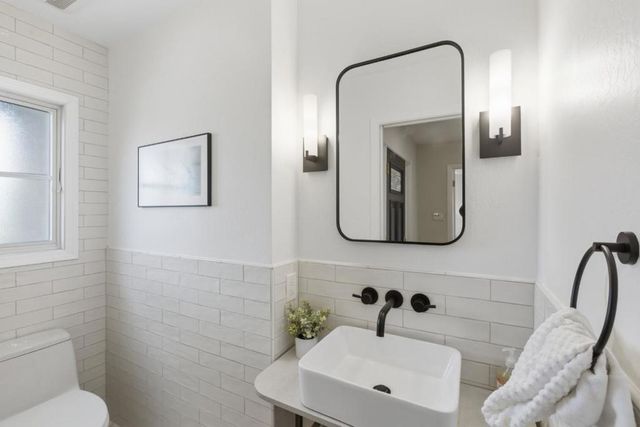 2176 Blossom Crest Way, San Jose, CA 95124