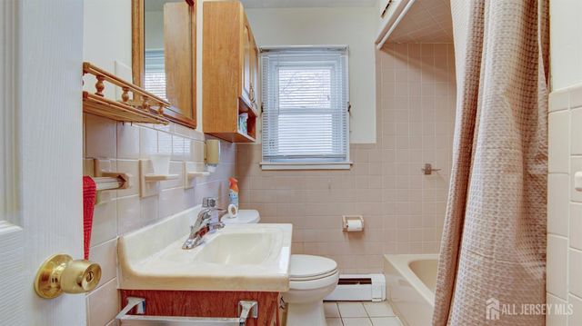 314 Adirondack Avenue, Spotswood, NJ 08884