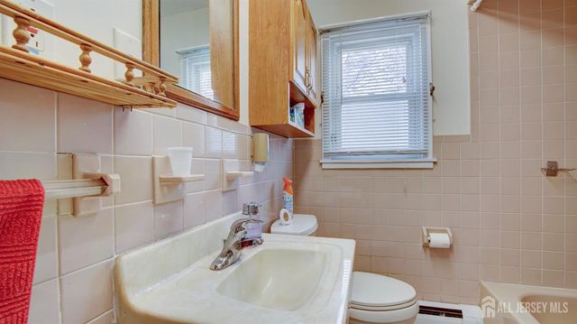 314 Adirondack Avenue, Spotswood, NJ 08884