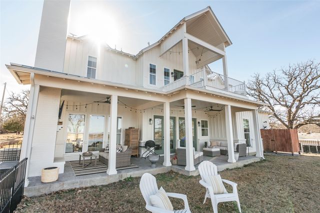 1061 Tradewinds Road, Nocona, TX 76255