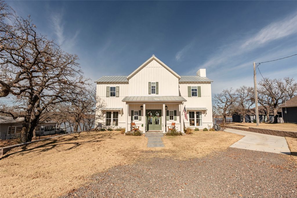 1061 Tradewinds Road, Nocona, TX 76255