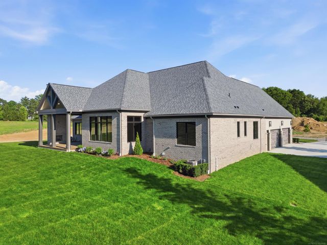 5803 Cotswold Drive, Washington Twp, MI 48094