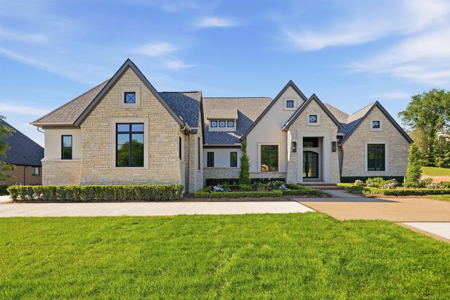 5803 Cotswold Drive, Washington Twp, MI 48094