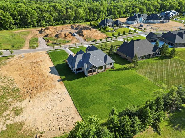5803 Cotswold Drive, Washington Twp, MI 48094