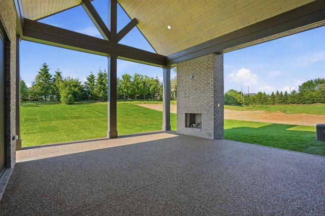 5803 Cotswold Drive, Washington Twp, MI 48094