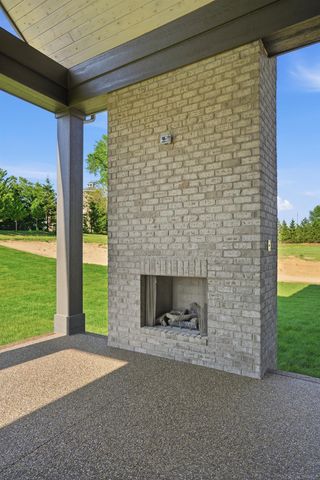 5803 Cotswold Drive, Washington Twp, MI 48094