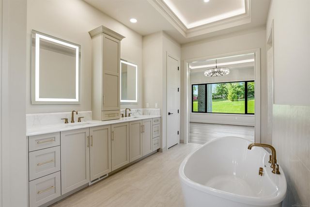 5803 Cotswold Drive, Washington Twp, MI 48094