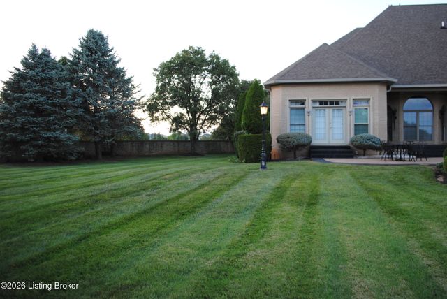 10200 Worthington Ln, Prospect, KY 40059