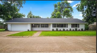 4003 LEON Drive, Alexandria, LA 71301