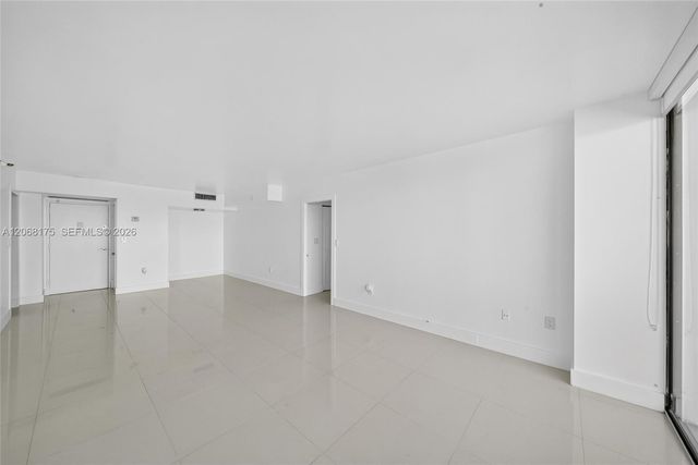 20505 E Country Club Drive 2132, Aventura, FL 33180