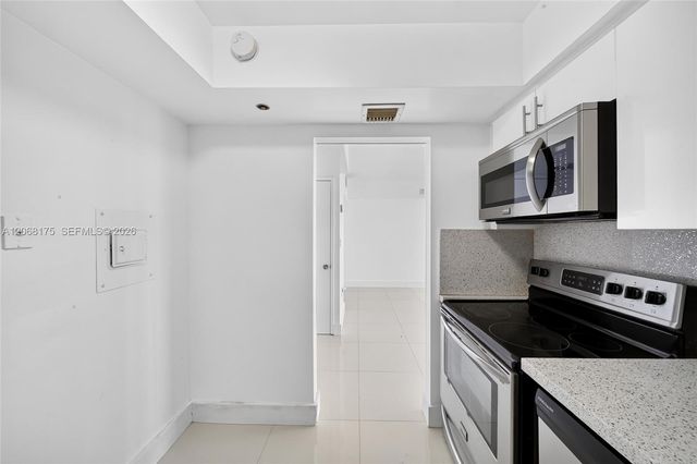 20505 E Country Club Drive 2132, Aventura, FL 33180
