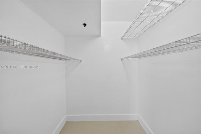 20505 E Country Club Drive 2132, Aventura, FL 33180