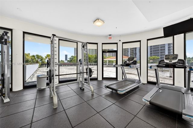 20505 E Country Club Drive 2132, Aventura, FL 33180