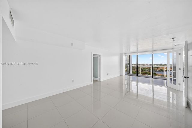 20505 E Country Club Drive 2132, Aventura, FL 33180