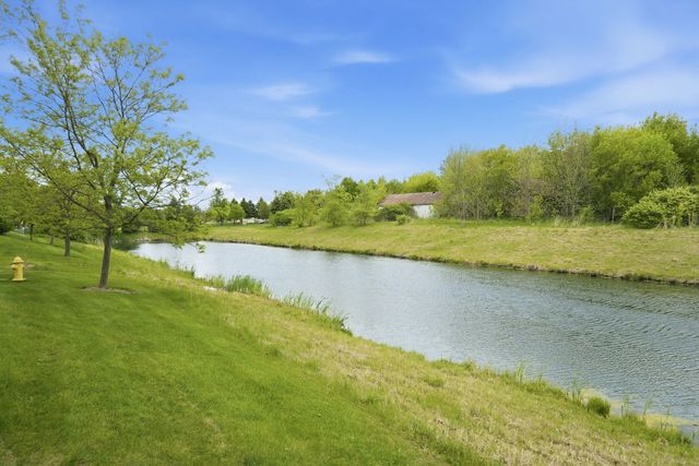 8992 Disbrow Street, Huntley, IL 60142