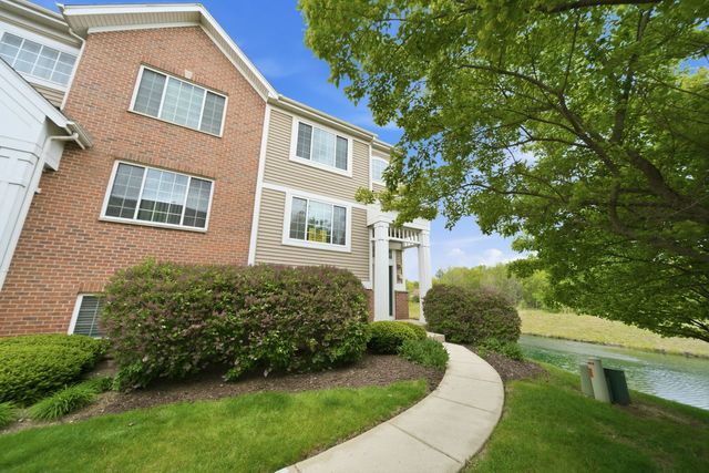 8992 Disbrow Street, Huntley, IL 60142