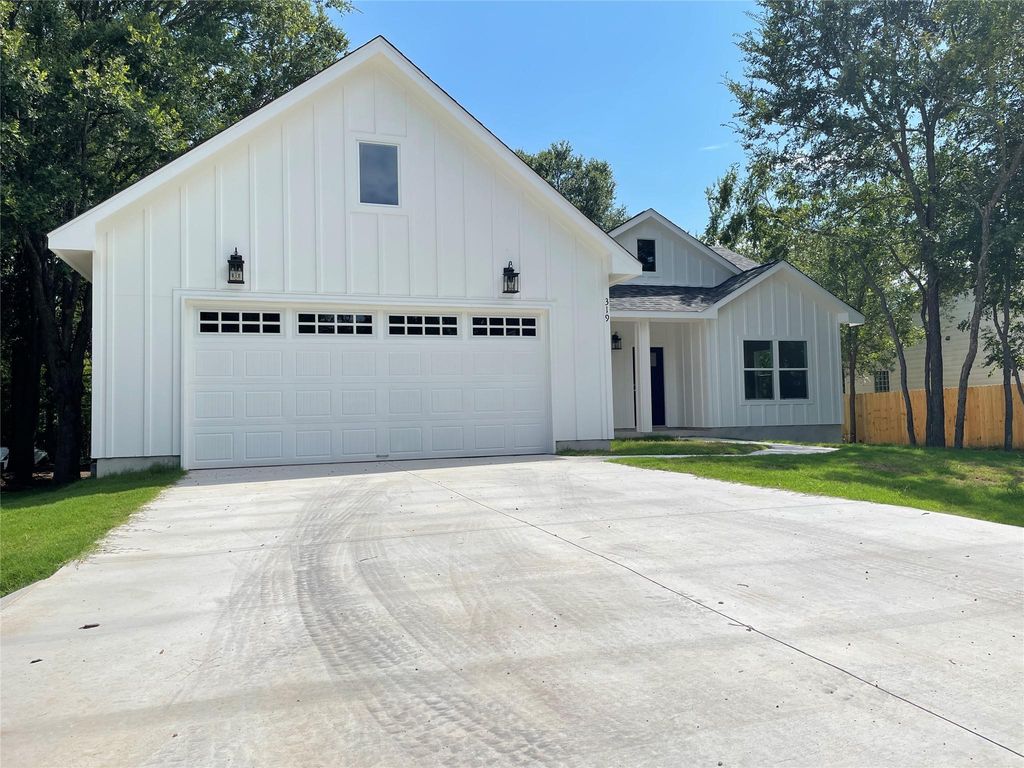 319 Lamaloa LN, Bastrop, TX 78602