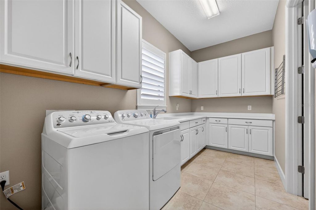 Image 32 of property listing at 4543 TERRAZZA COURT, Bradenton, FL 34211