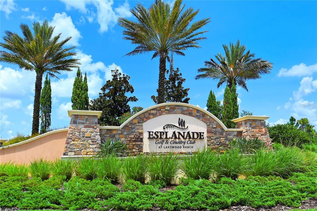 Image 49 of property listing at 4543 TERRAZZA COURT, Bradenton, FL 34211
