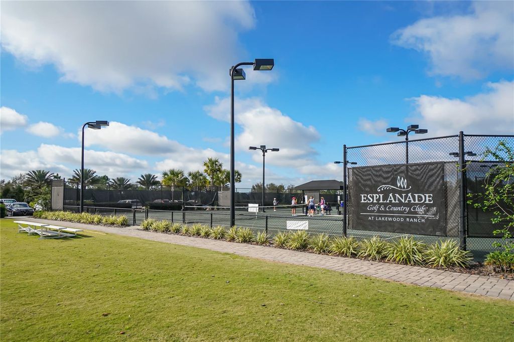 Image 81 of property listing at 4543 TERRAZZA COURT, Bradenton, FL 34211