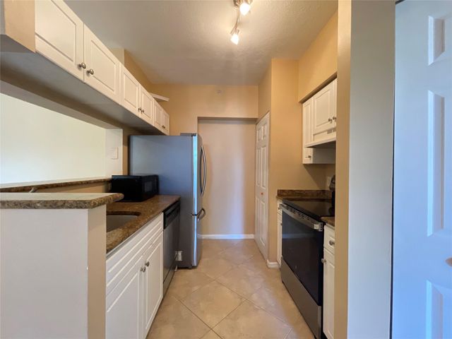 2105 Tuscany Way 2105, Boynton Beach, FL 33435