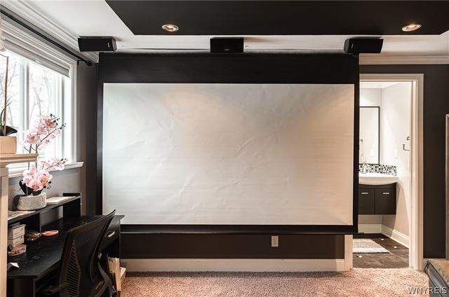 92 Sunset Ct, Amherst, NY 14228