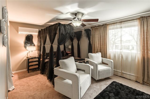 92 Sunset Ct, Amherst, NY 14228