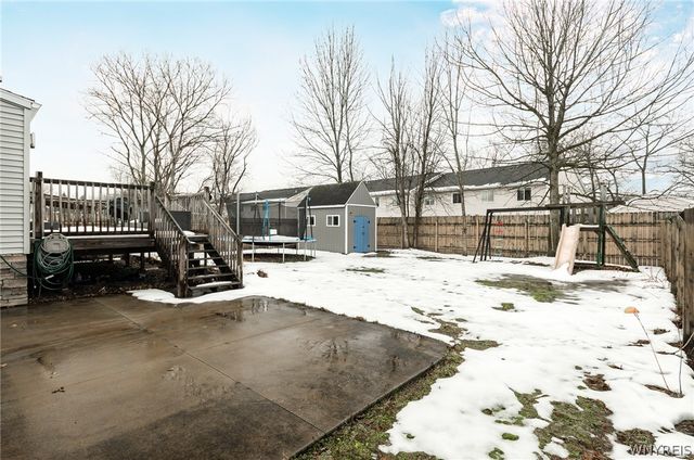 92 Sunset Ct, Amherst, NY 14228