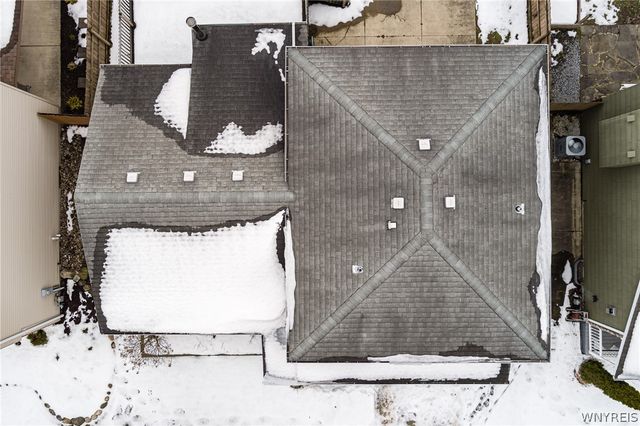 92 Sunset Ct, Amherst, NY 14228