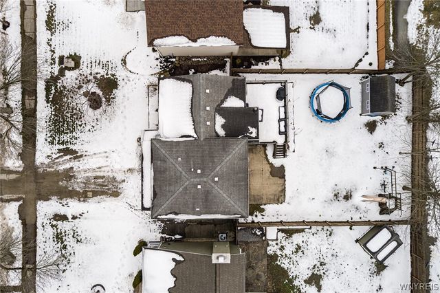 92 Sunset Ct, Amherst, NY 14228