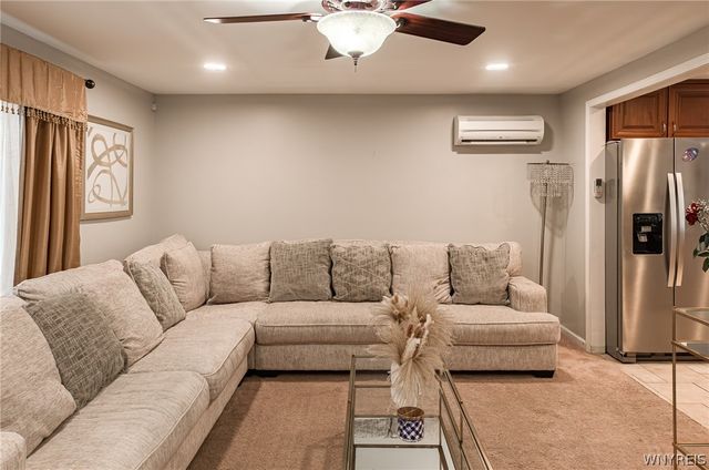 92 Sunset Ct, Amherst, NY 14228