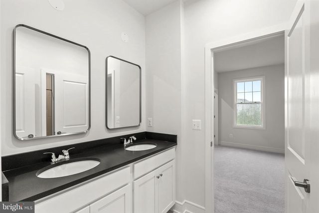 2611 BLUE RIDGE AVE, Marshall, VA 20115