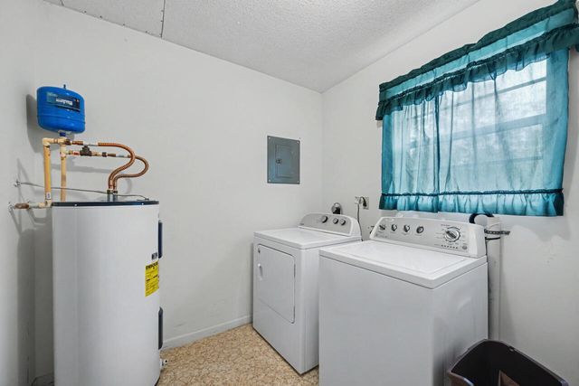 281 Henderson Road, Defuniak Springs, FL 32433