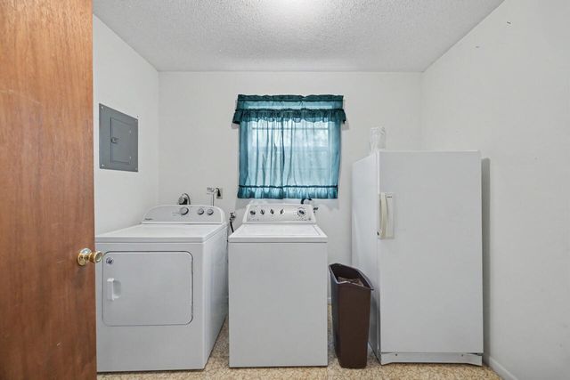 281 Henderson Road, Defuniak Springs, FL 32433