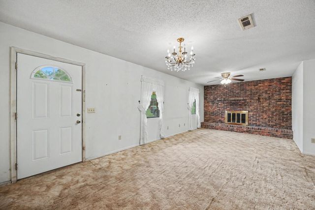 281 Henderson Road, Defuniak Springs, FL 32433