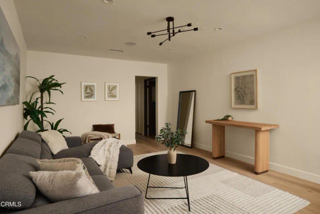 6900 Lurline Avenue, Los Angeles, CA 91306