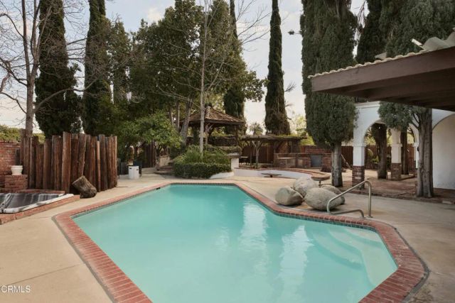 6900 Lurline Avenue, Los Angeles, CA 91306