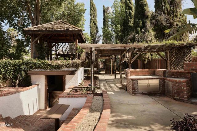 6900 Lurline Avenue, Los Angeles, CA 91306